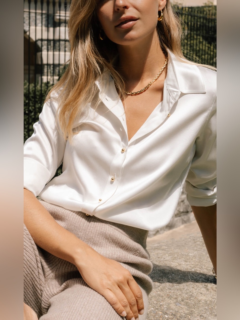 Ravella Silk Cream Satin Button-Down Shirt with Gold Buttons size P med.